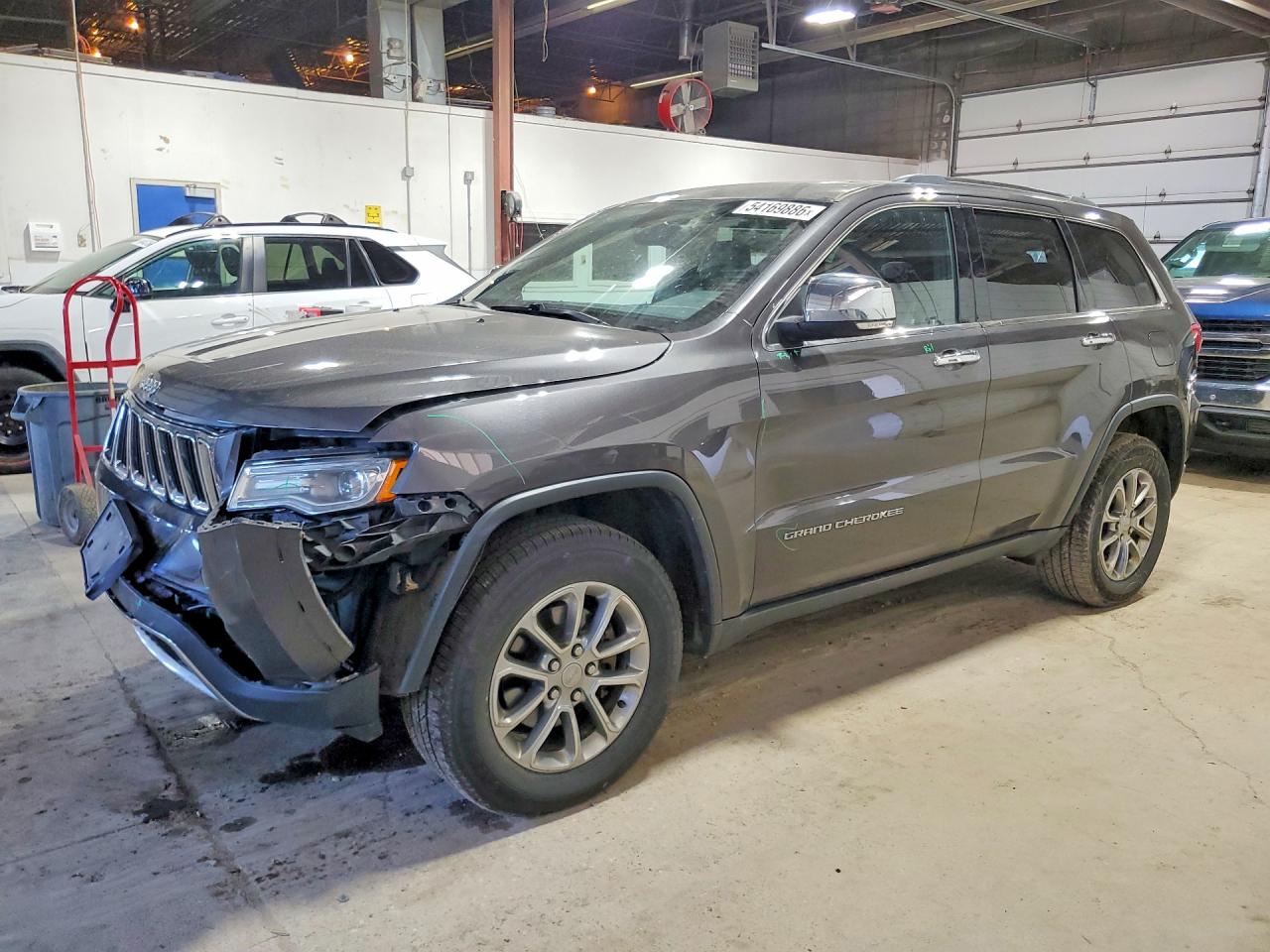Salvage Jeep Cherokee Image
