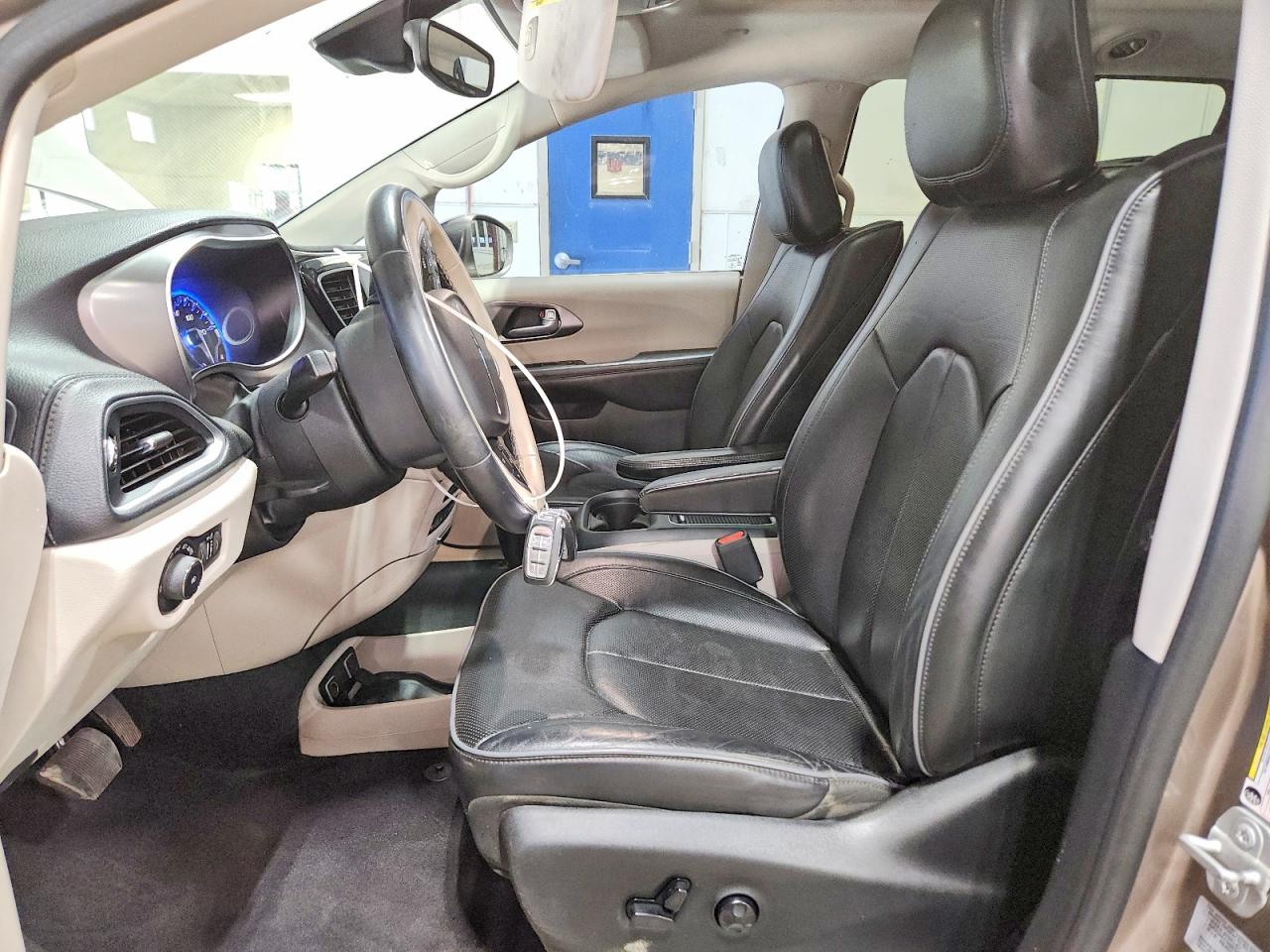 Chrysler Pacifica Limited