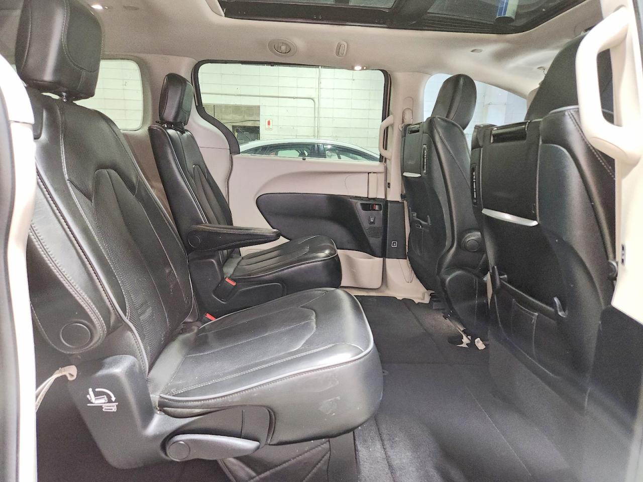 Chrysler Pacifica Limited