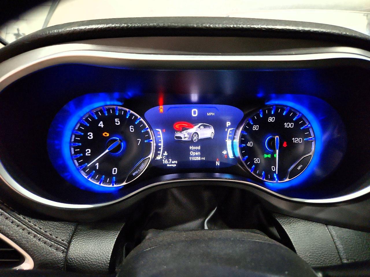 Chrysler Pacifica Limited