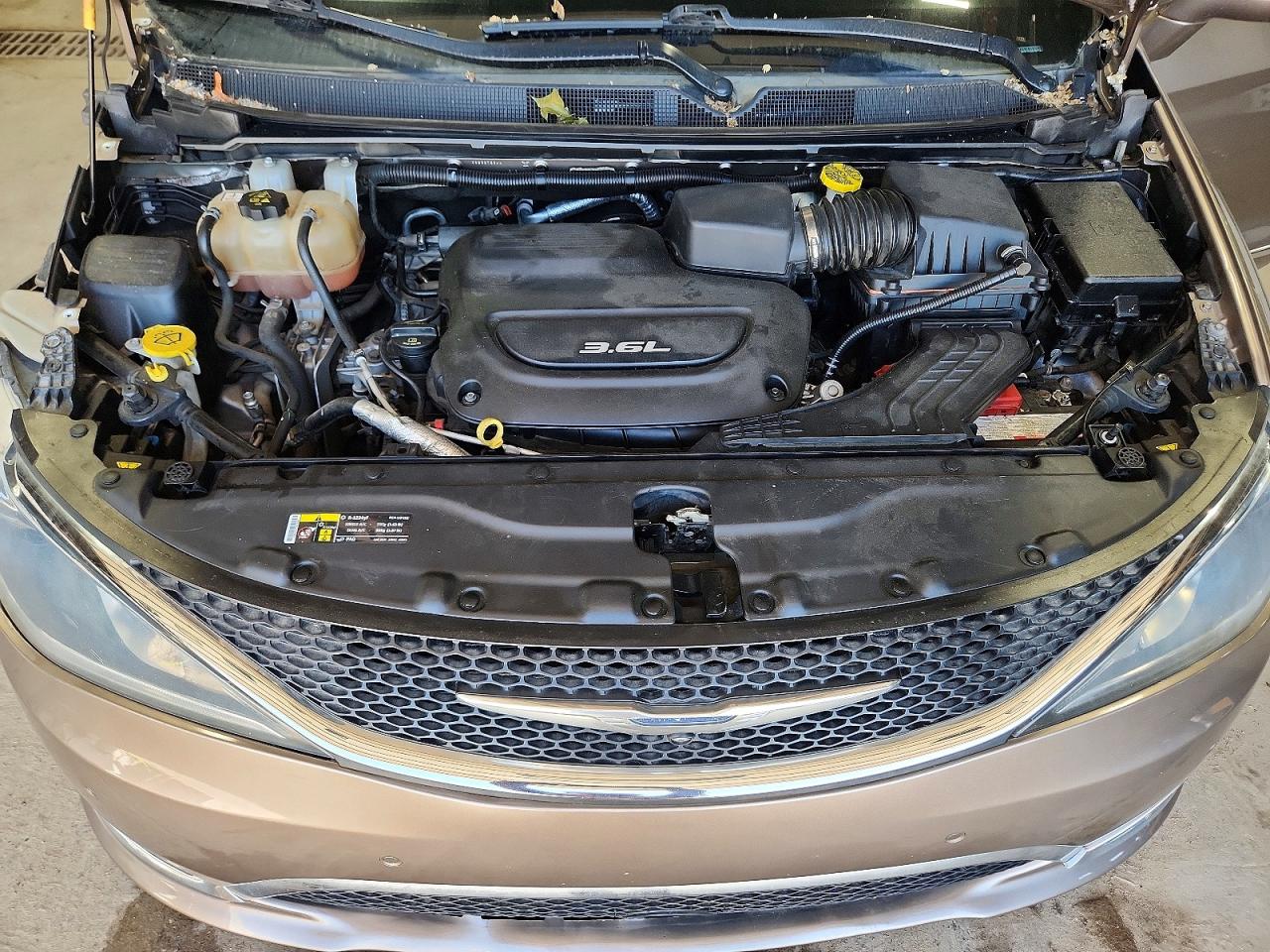 Chrysler Pacifica Limited