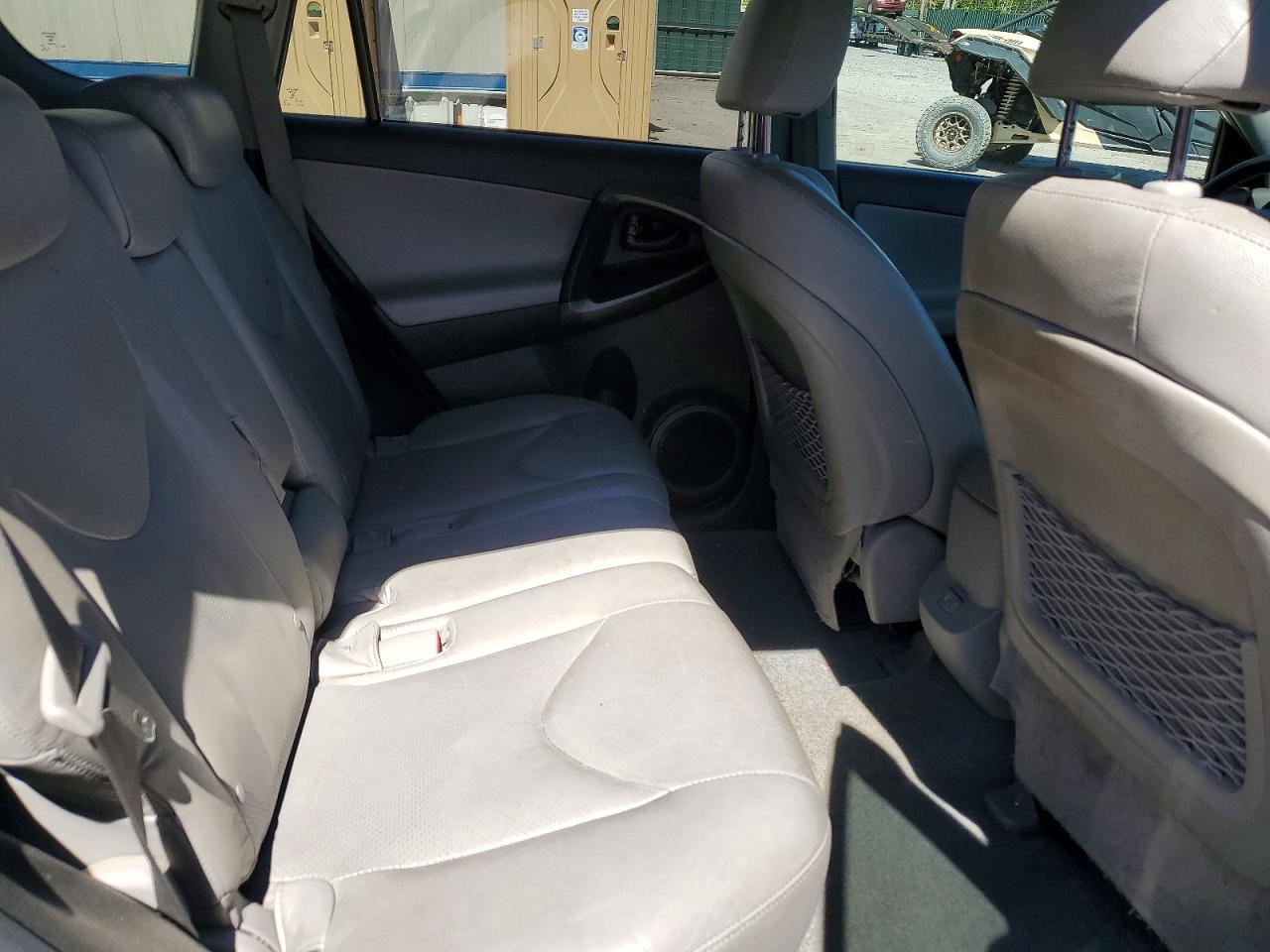 Toyota RAV4 Limited