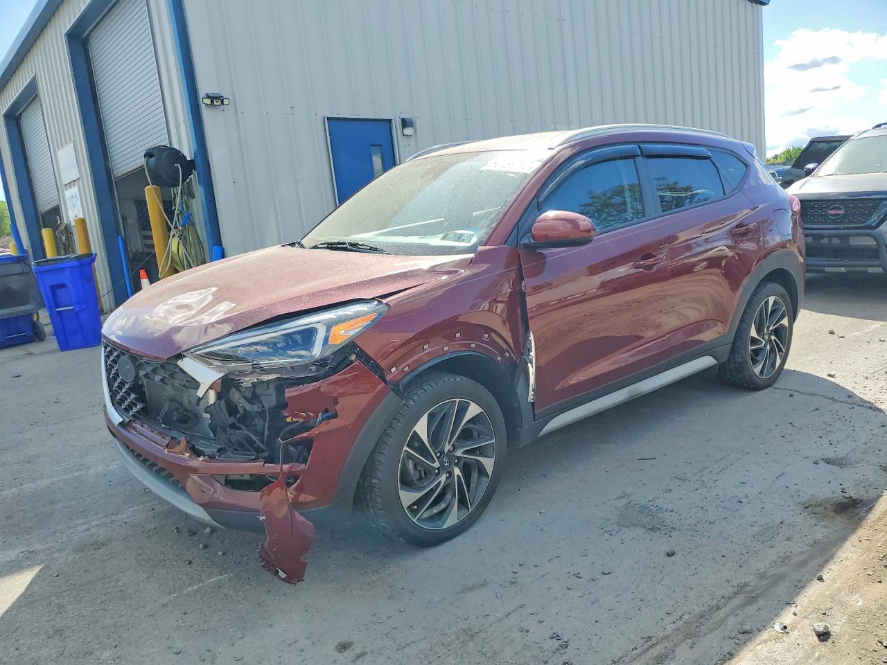 Salvage Hyundai TUCSON Image