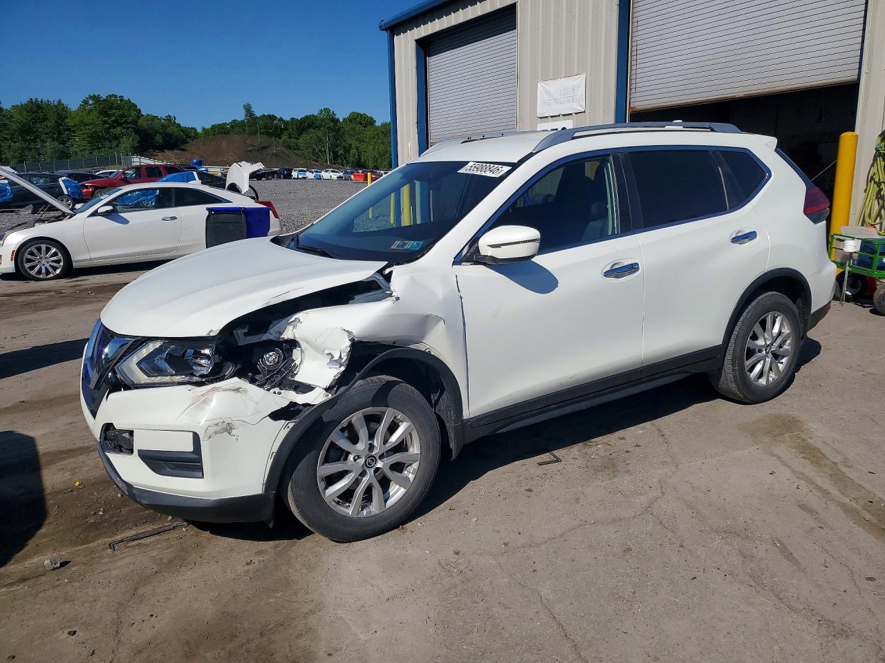 Salvage Nissan Rogue Image
