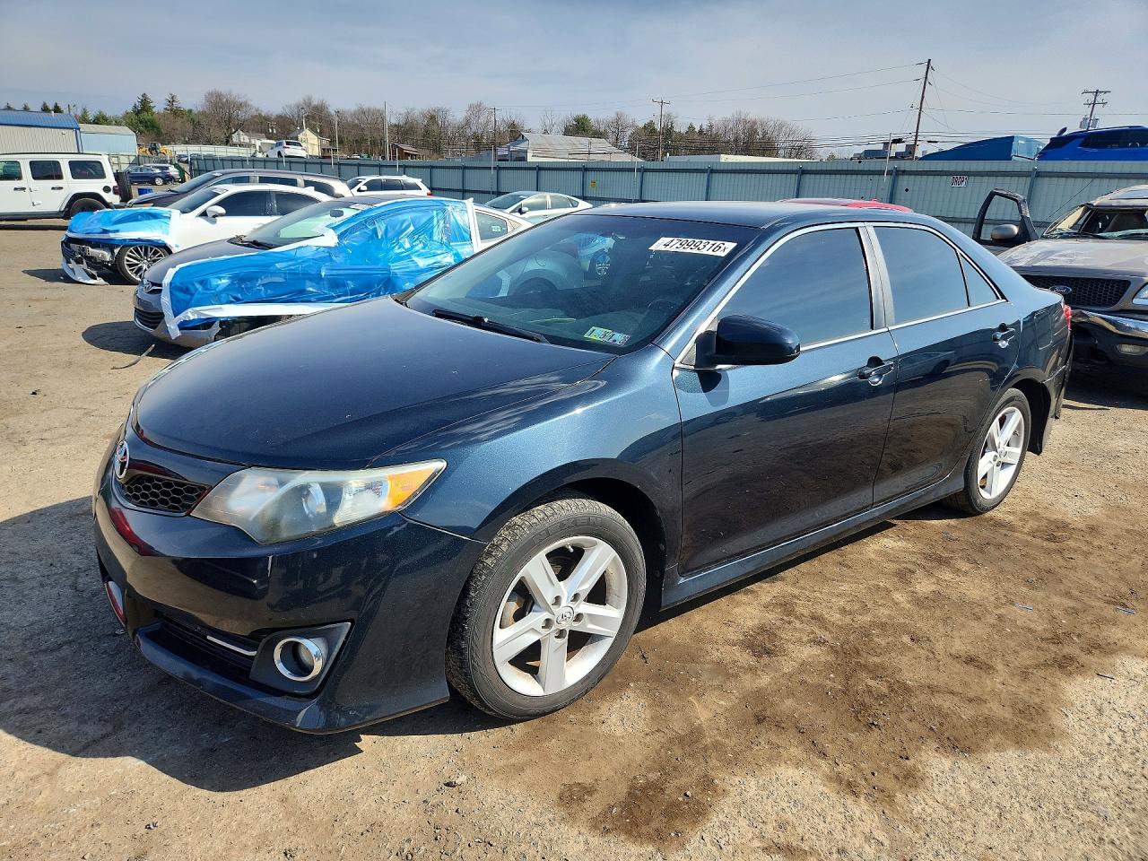 Salvage Toyota Camry Image