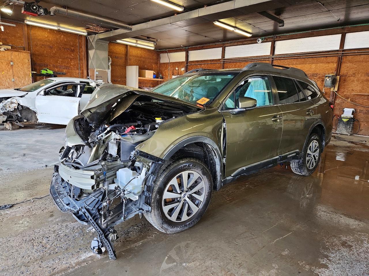 Salvage Subaru Outback Image