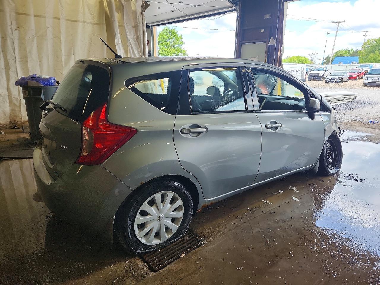 Nissan Versa Sv