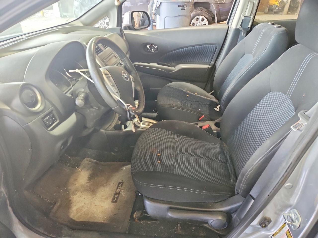 Nissan Versa Sv