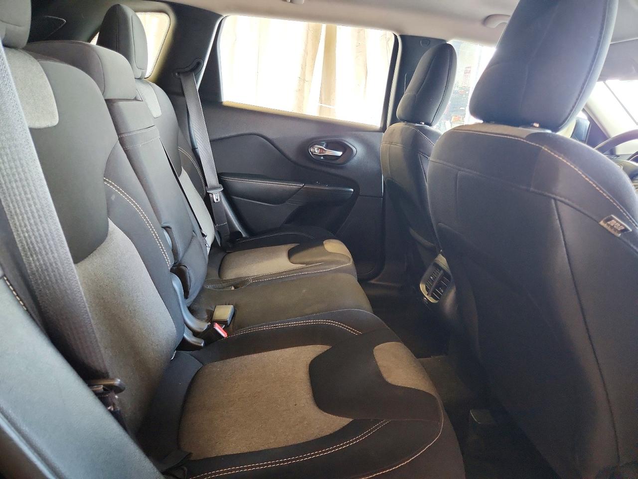 Jeep Grand Cherokee Sport