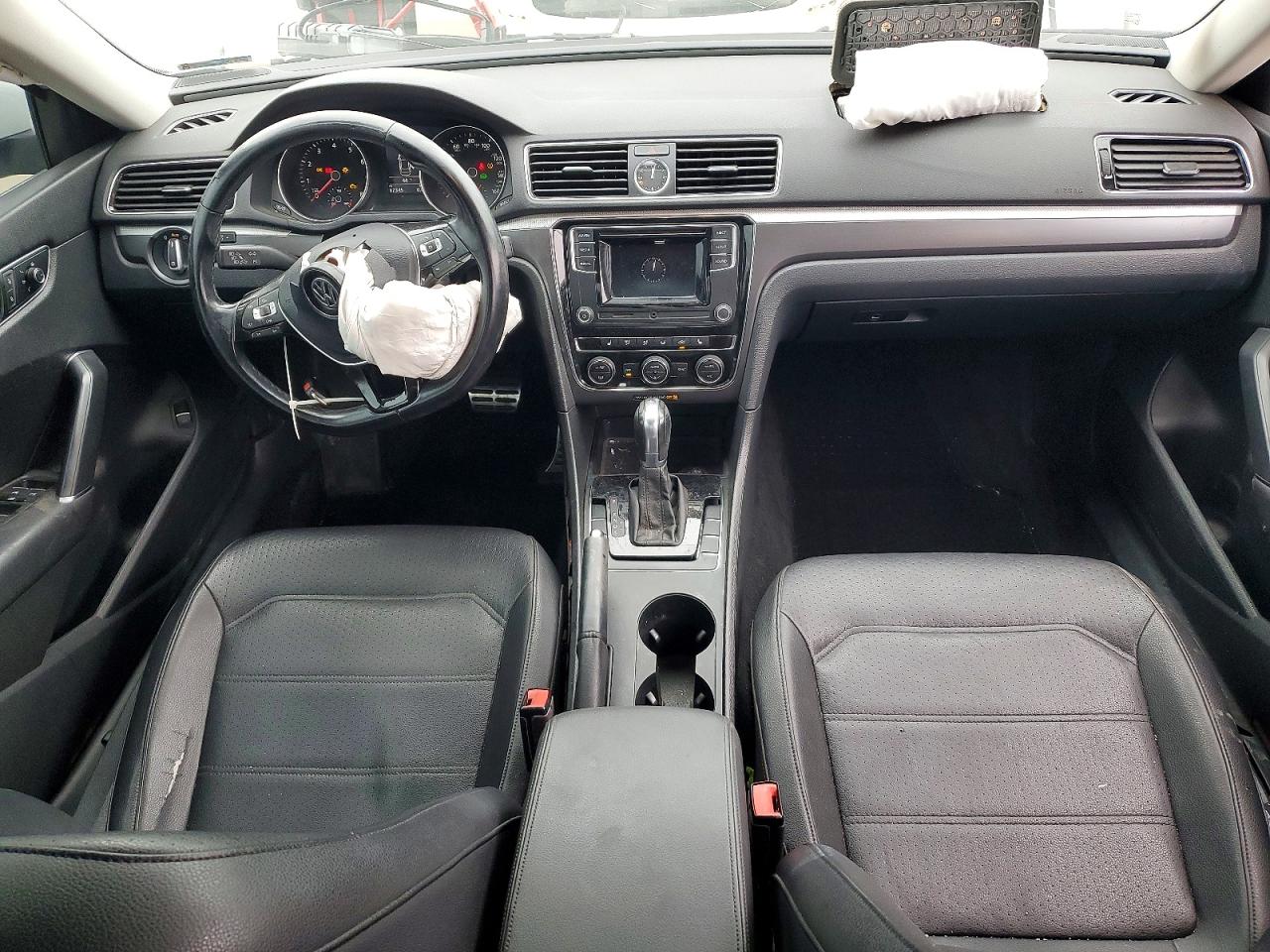 Volkswagen Passat S
