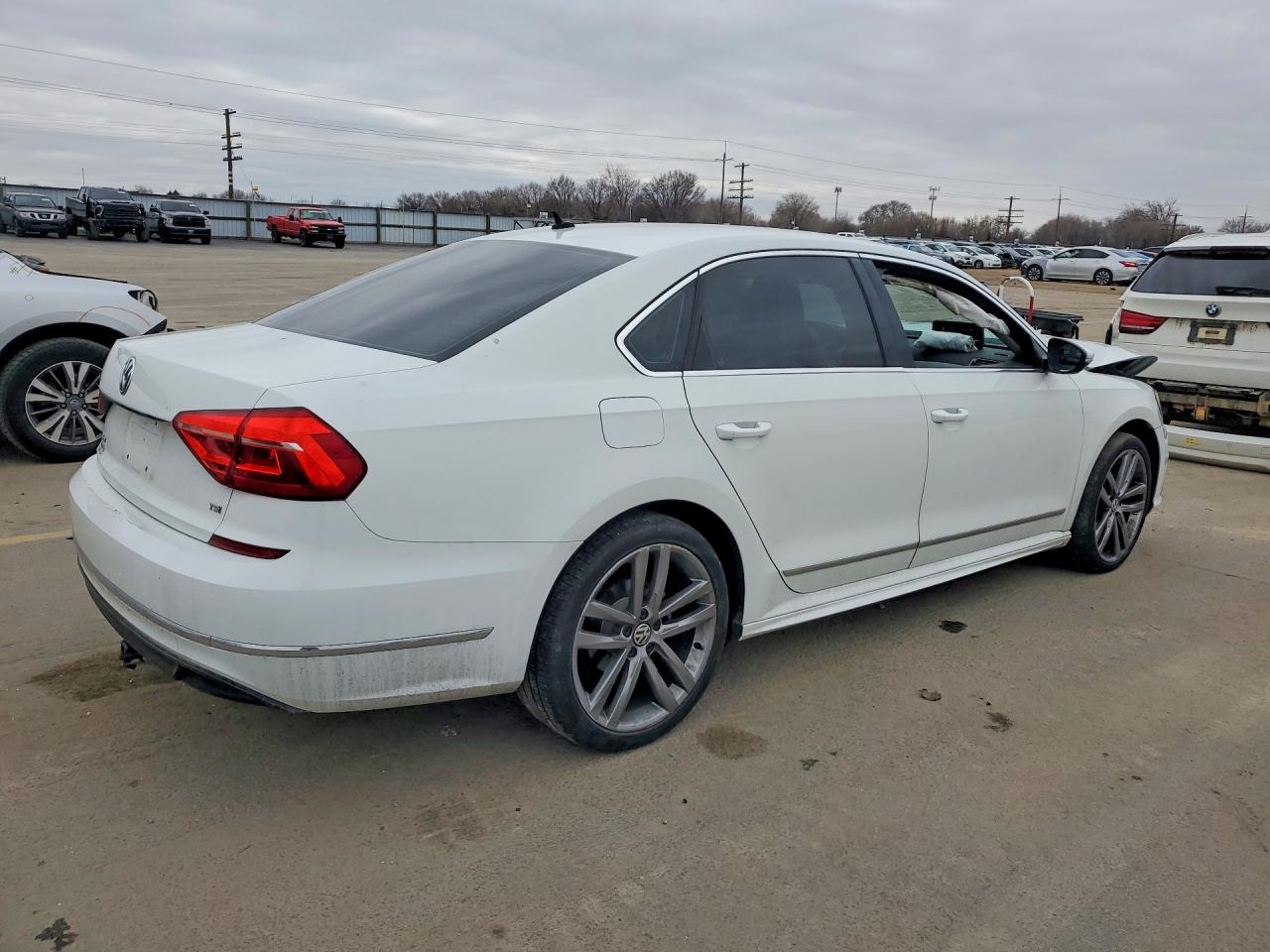 Volkswagen Passat S