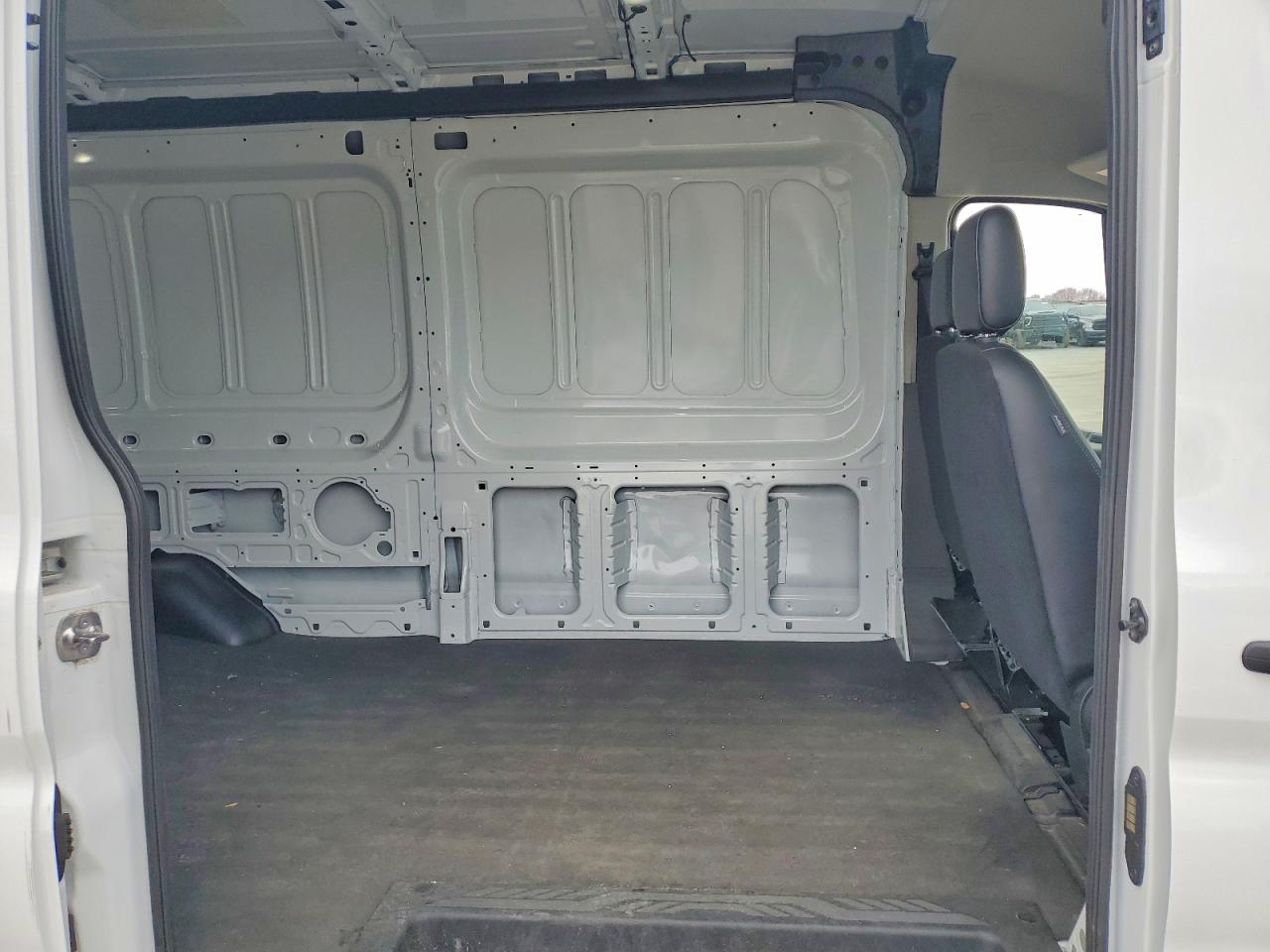 Ford Transit T-250