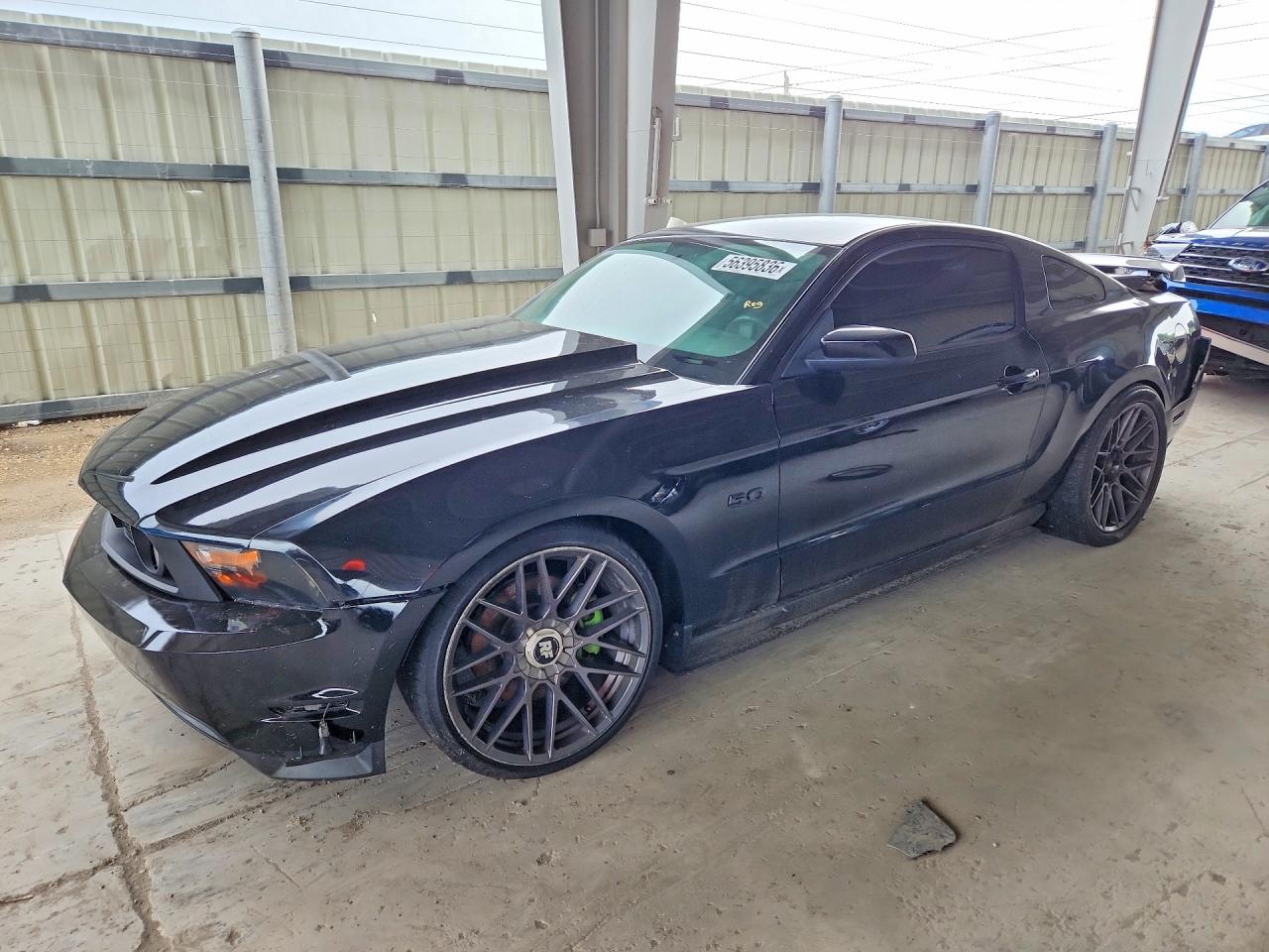 Salvage Ford Mustang Image