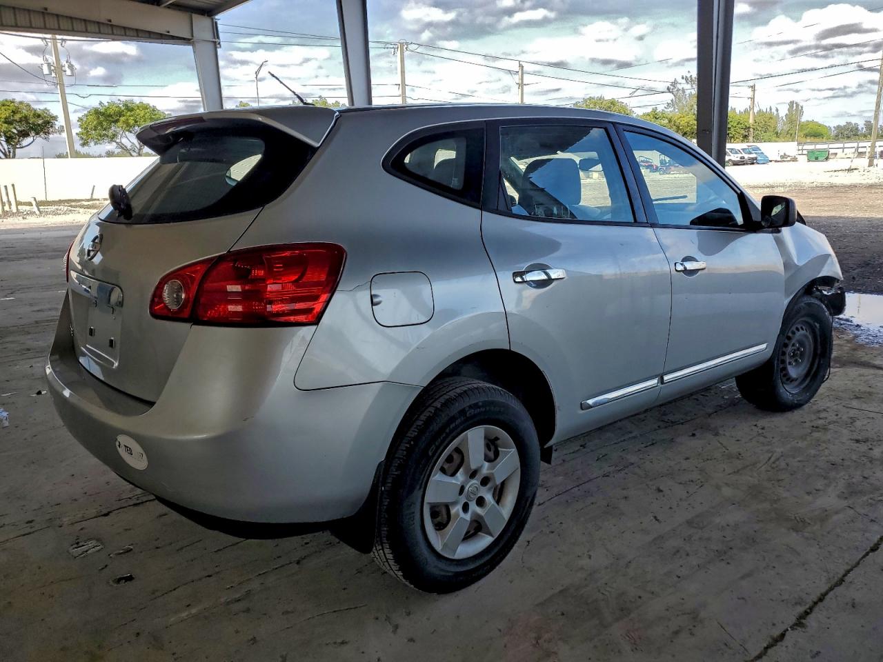 Nissan Rogue S