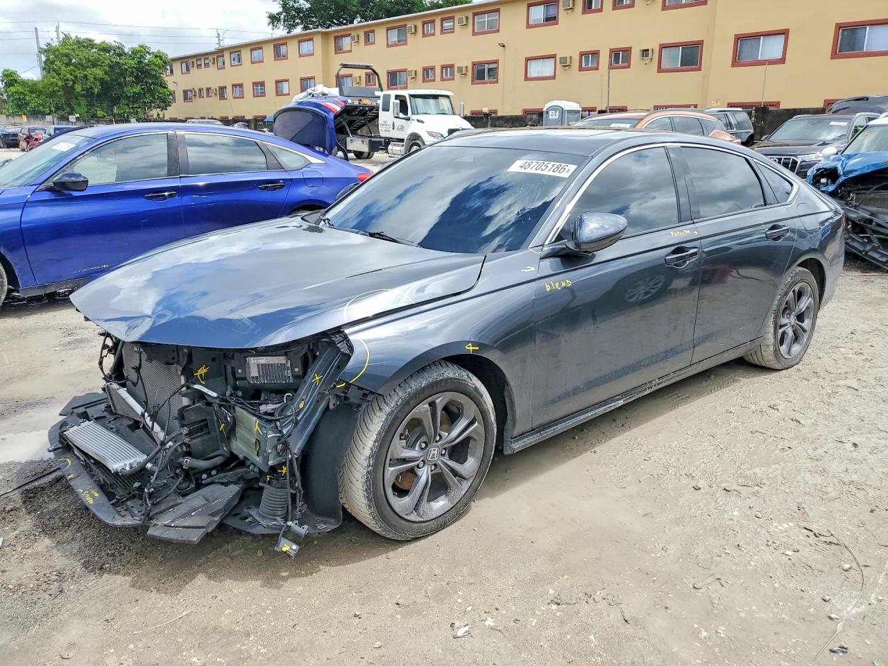 Salvage Honda Accord Image