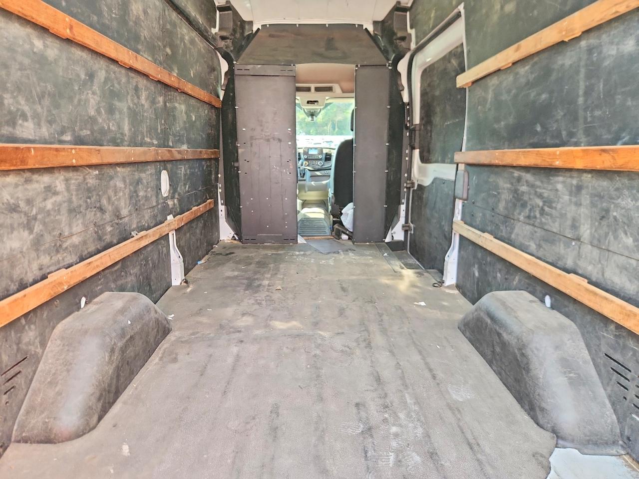 Ford Transit T-250