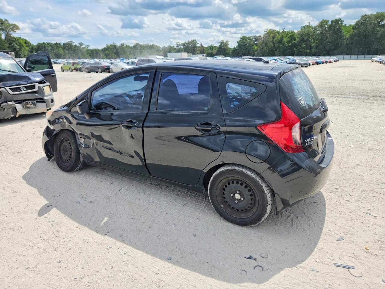 Nissan Versa Sv
