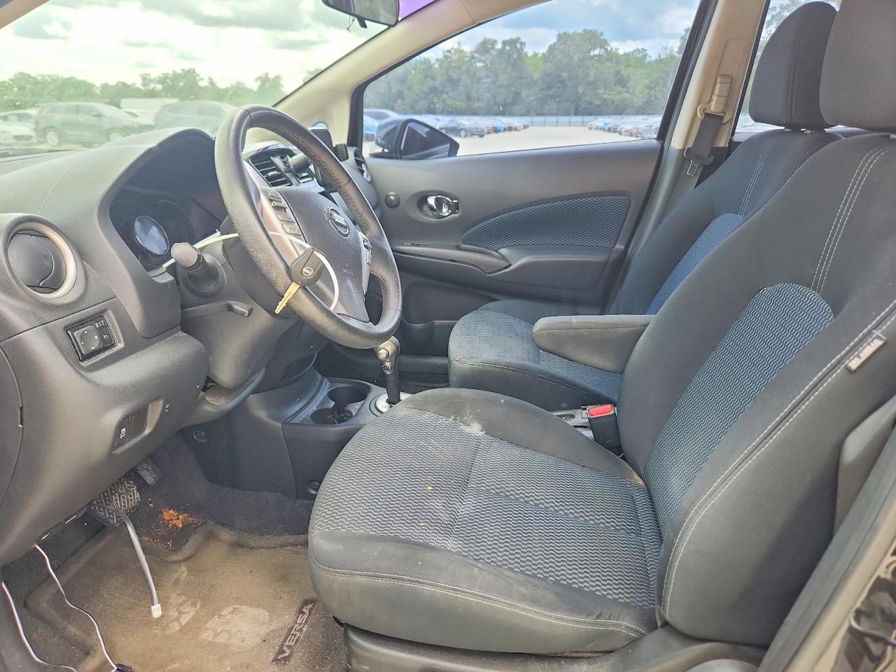 Nissan Versa Sv