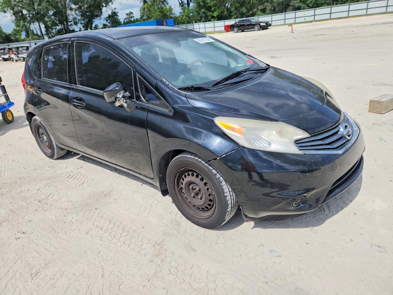 Nissan Versa Sv