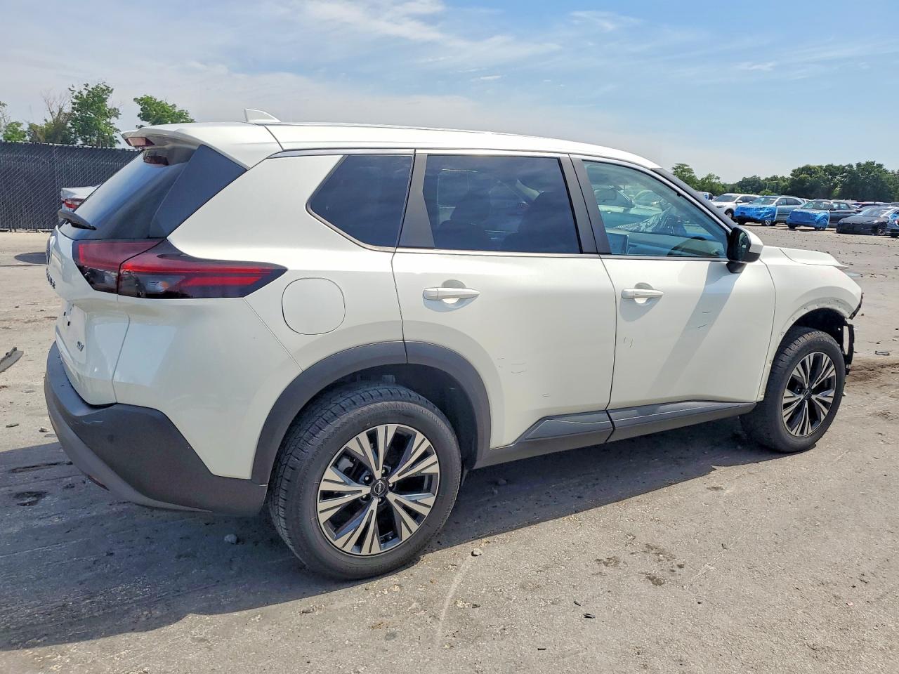 Nissan Rogue Sv