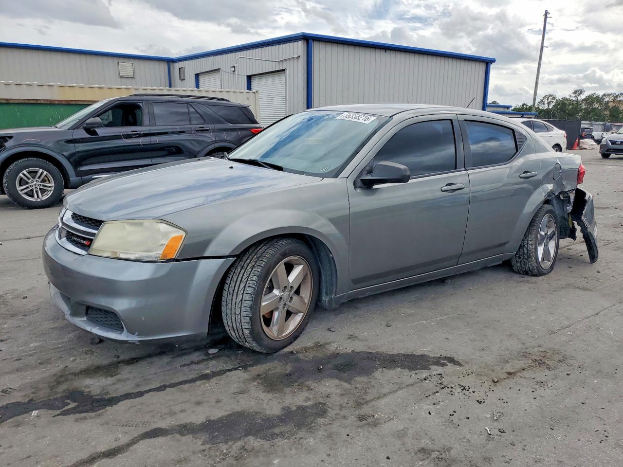 Salvage Dodge Avenger Image