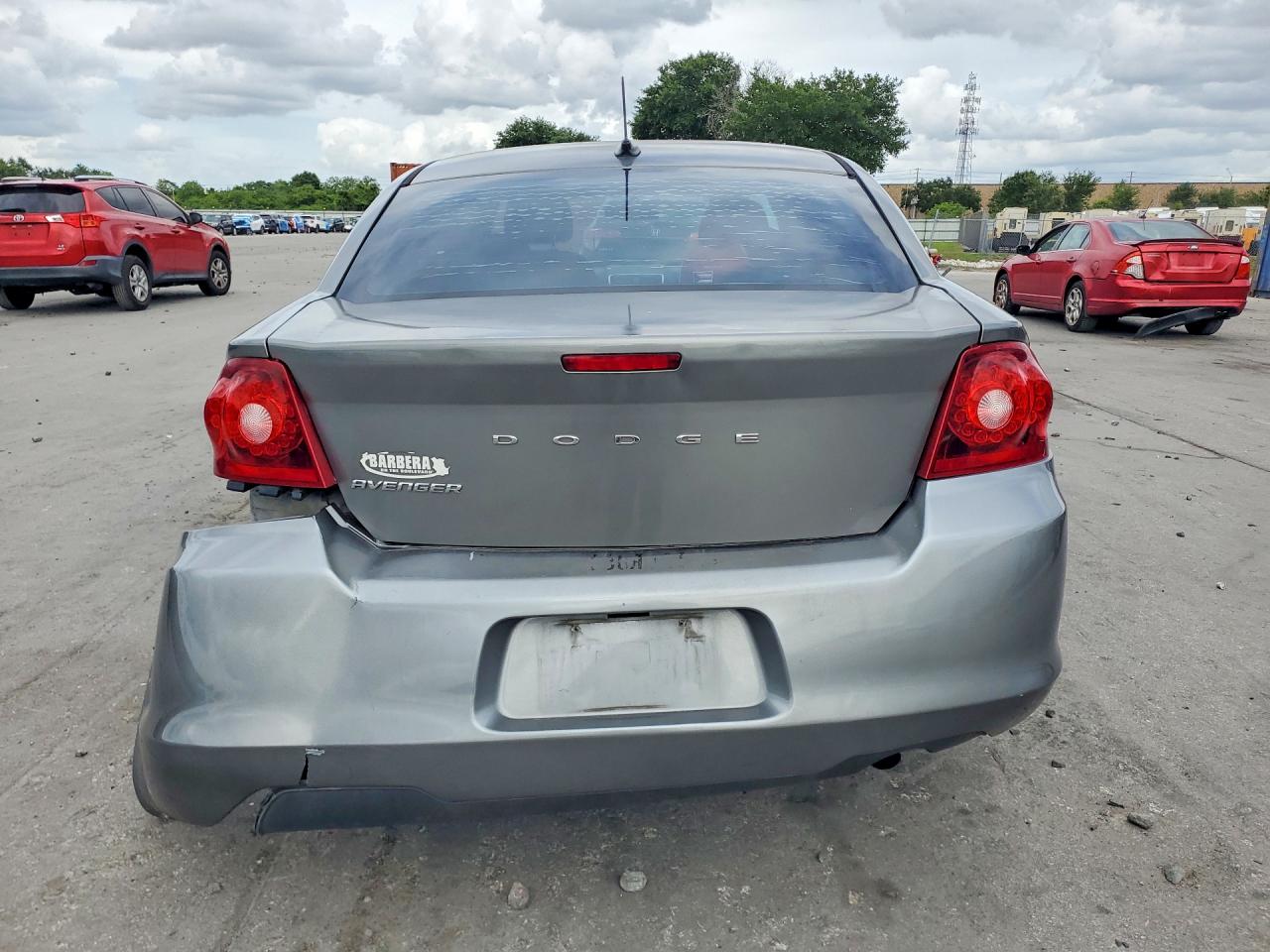 Dodge Avenger Se
