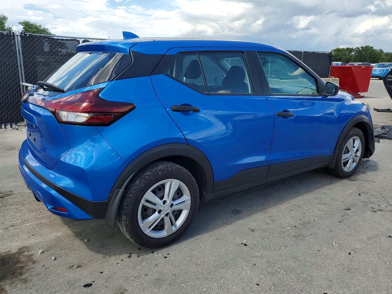 Nissan Kicks S