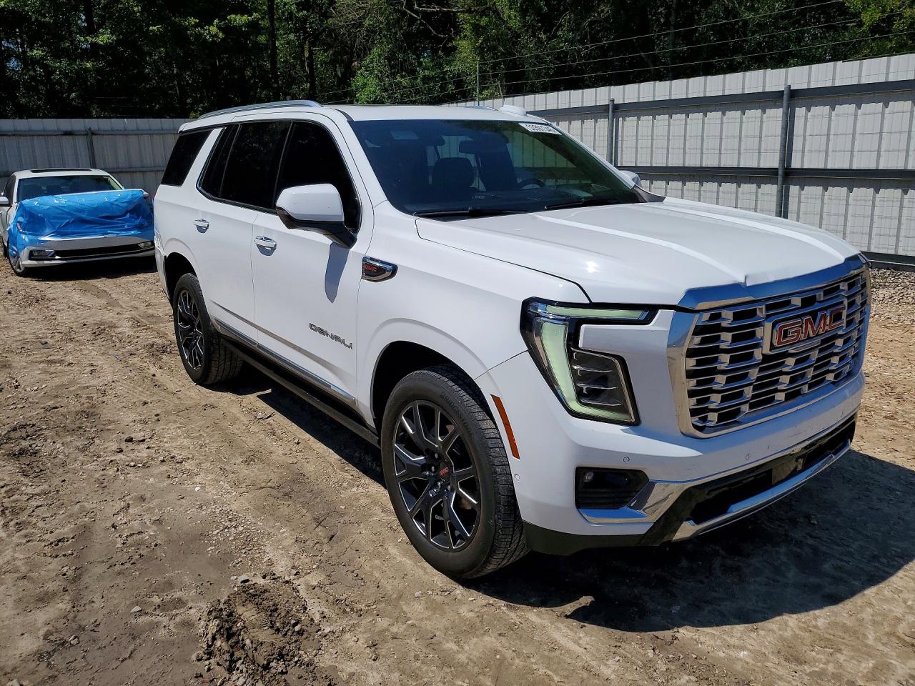 GMC Yukon Denali