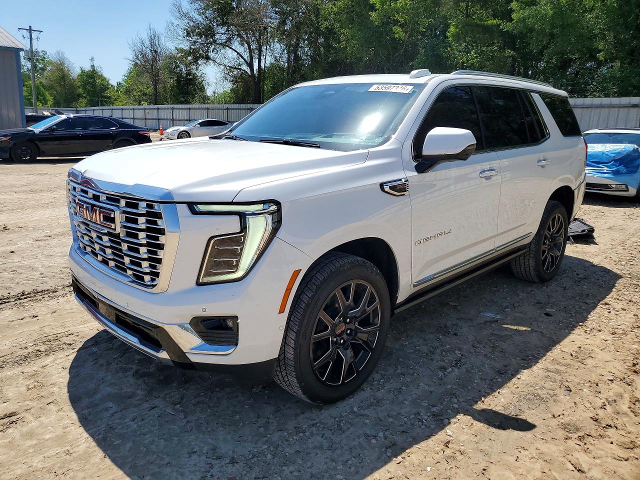 Salvage GMC Yukon Image