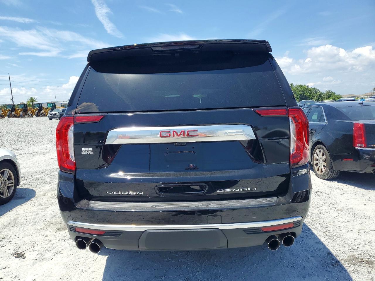 GMC Yukon Denali