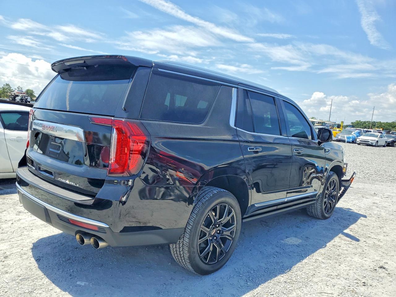 GMC Yukon Denali