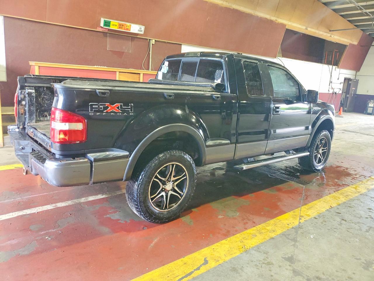 Ford F-150 Super Cab