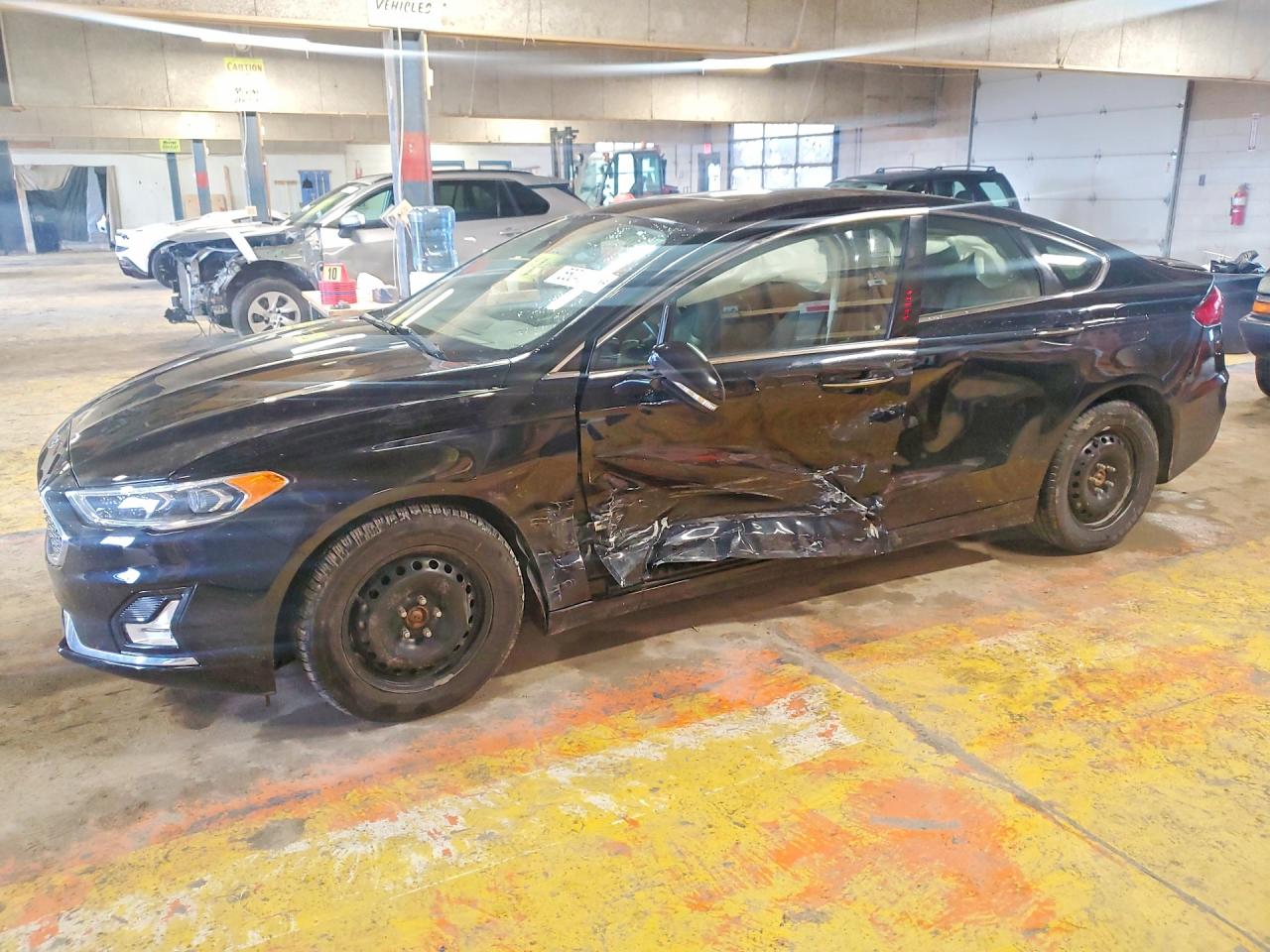 Salvage Ford Fusion Image