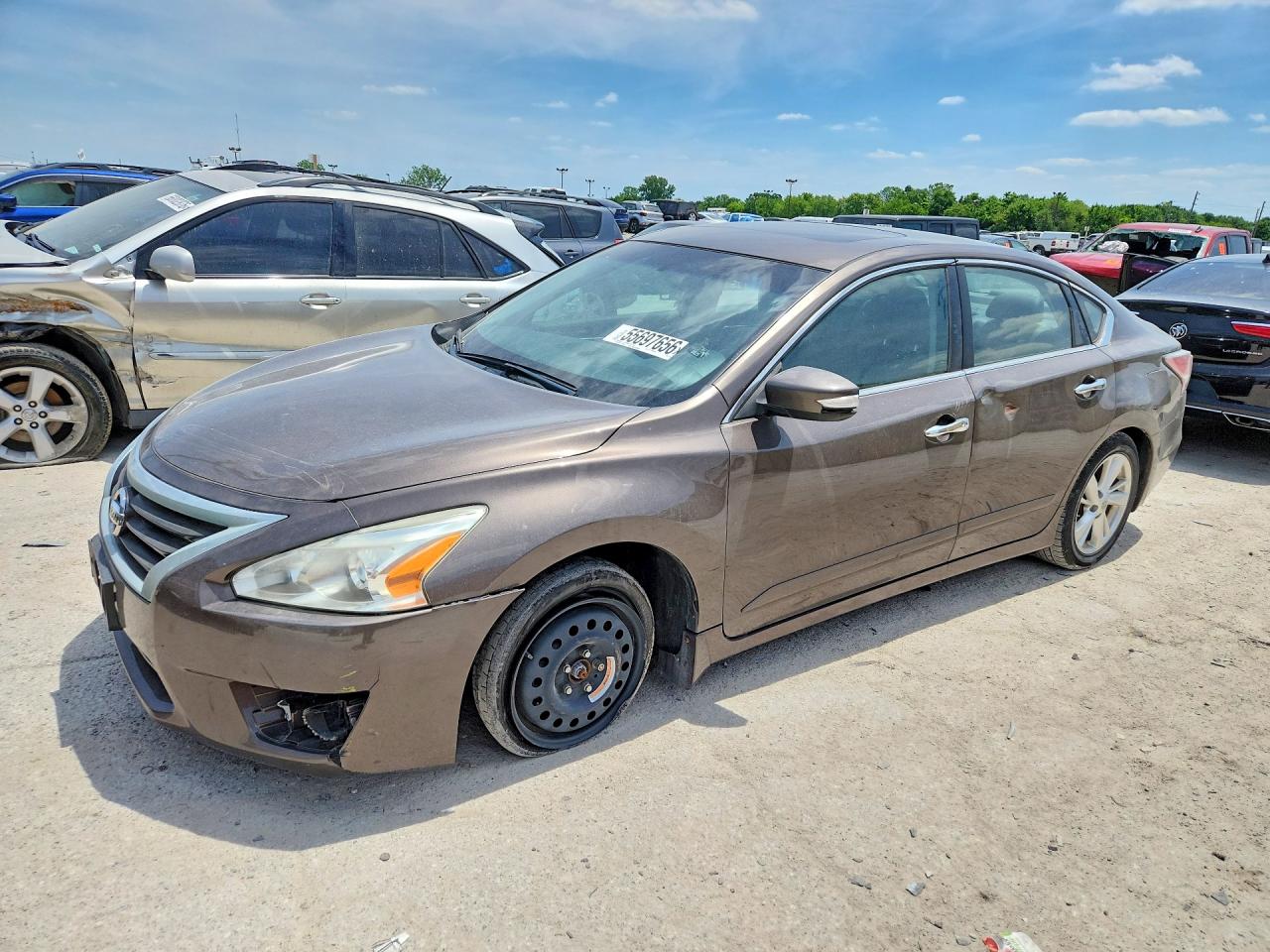 Salvage Nissan Altima Image