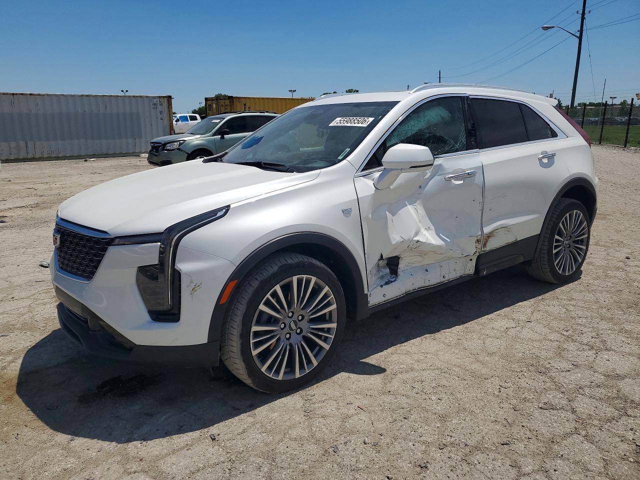 Salvage Cadillac XT4 Image