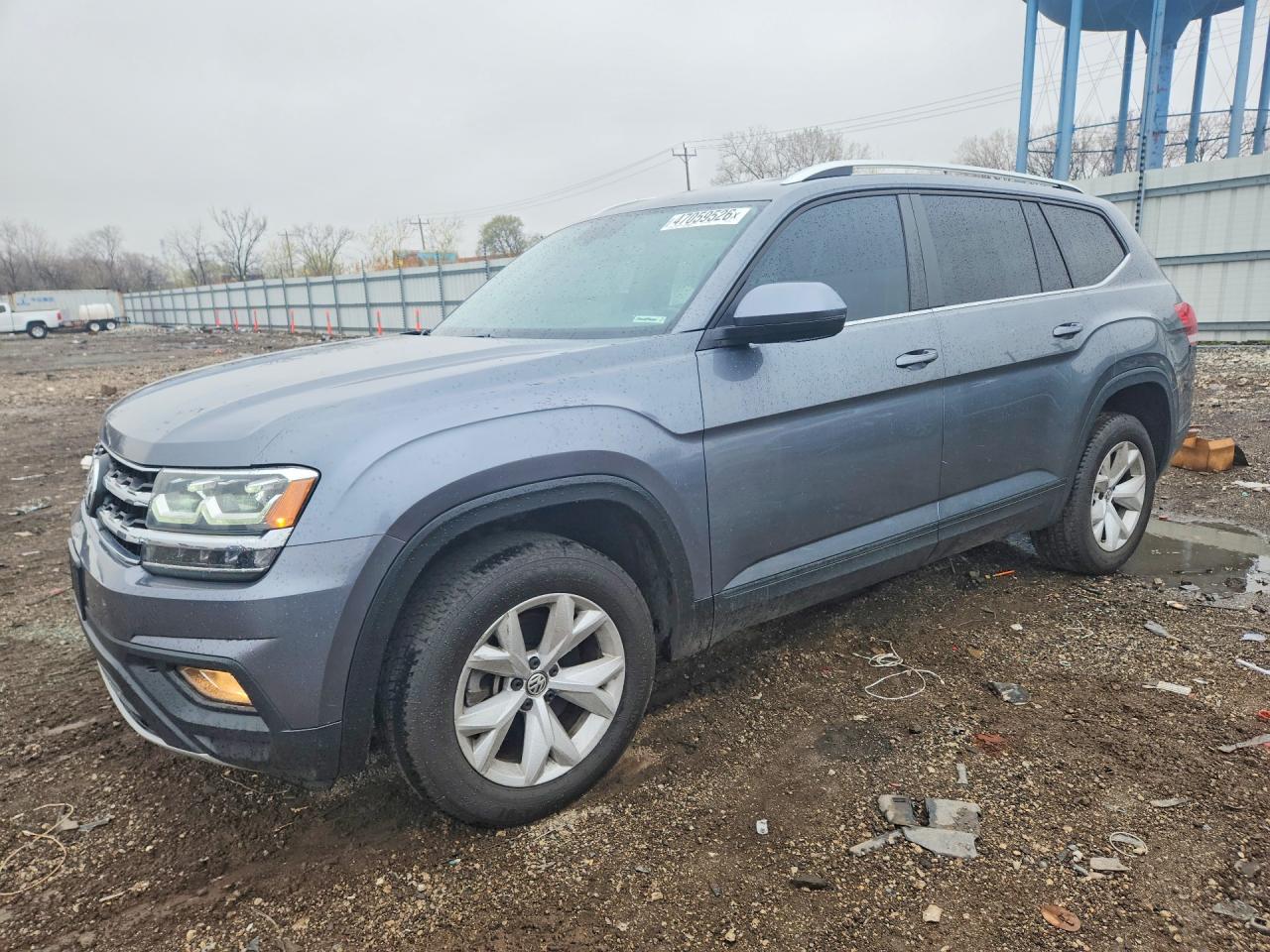 Salvage Volkswagen Atlas Image