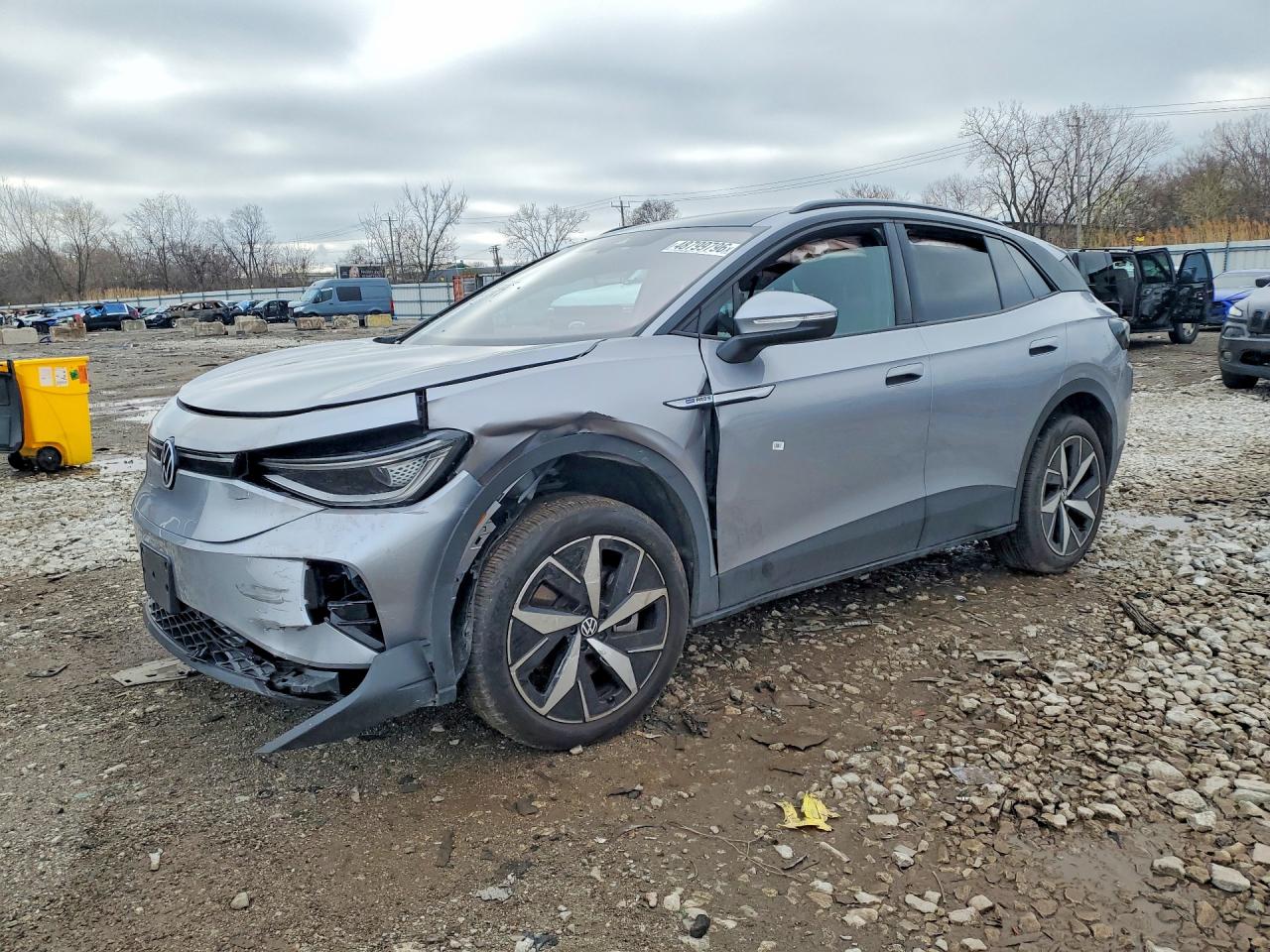 Salvage Volkswagen ID.4 Image