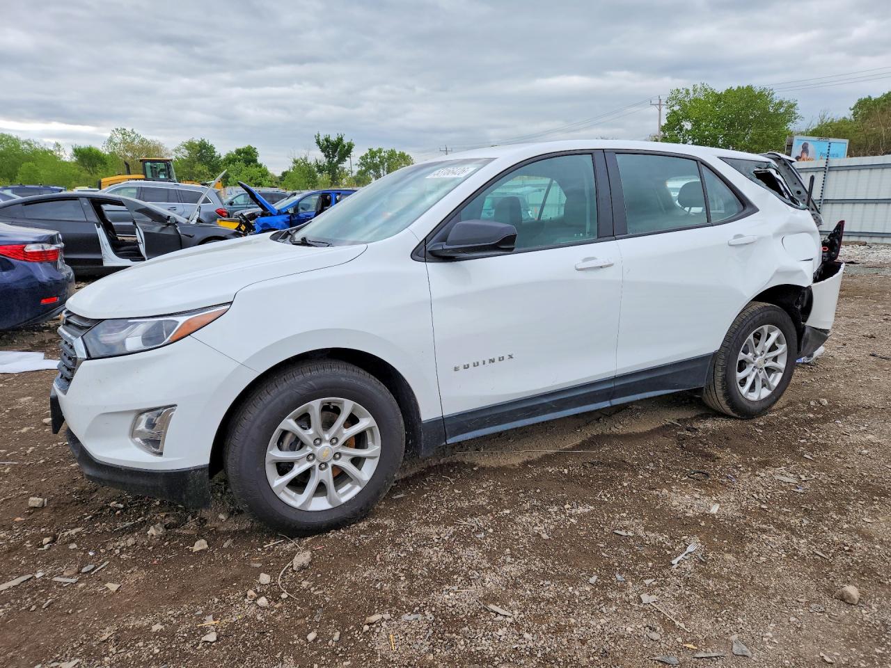 Salvage Chevrolet Equinox Image