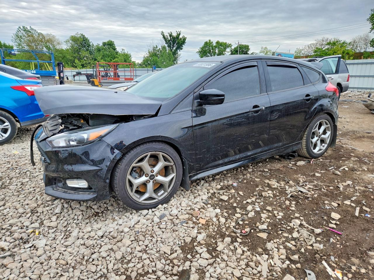 Salvage Ford Focus Image