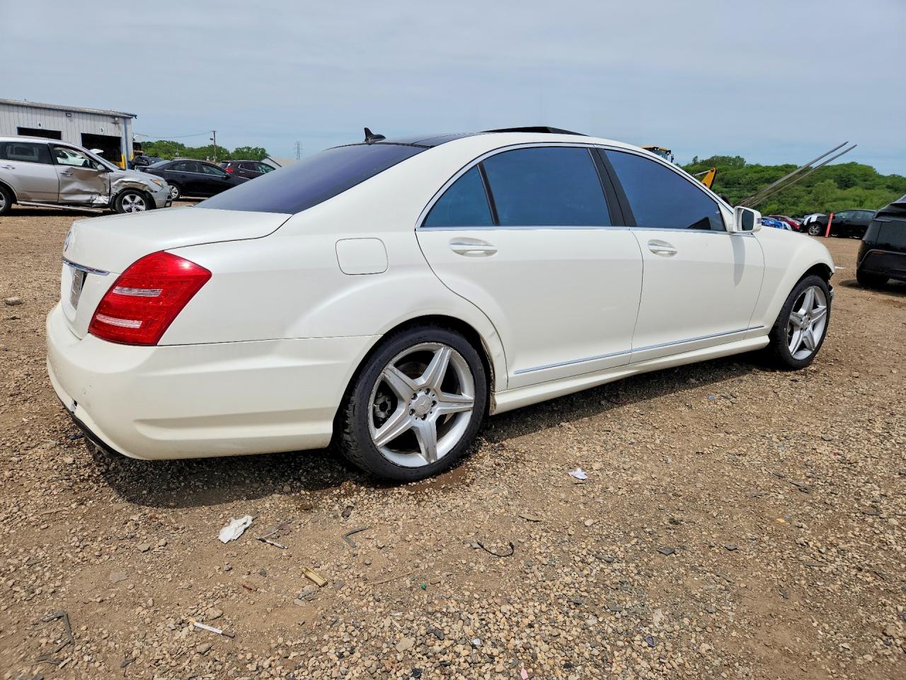 Mercedes-Benz S-Class 550 4matic