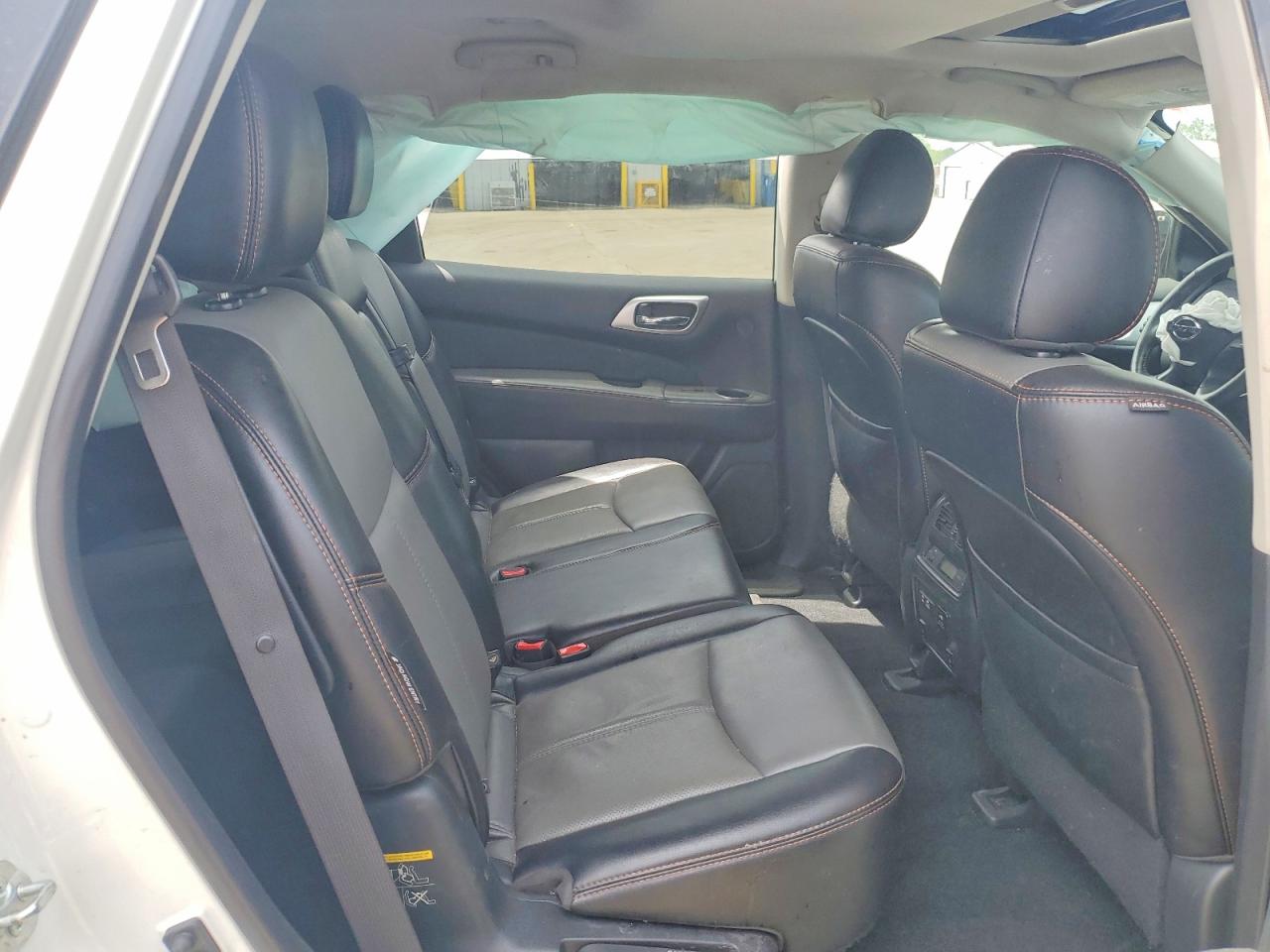 Nissan Pathfinder Sl