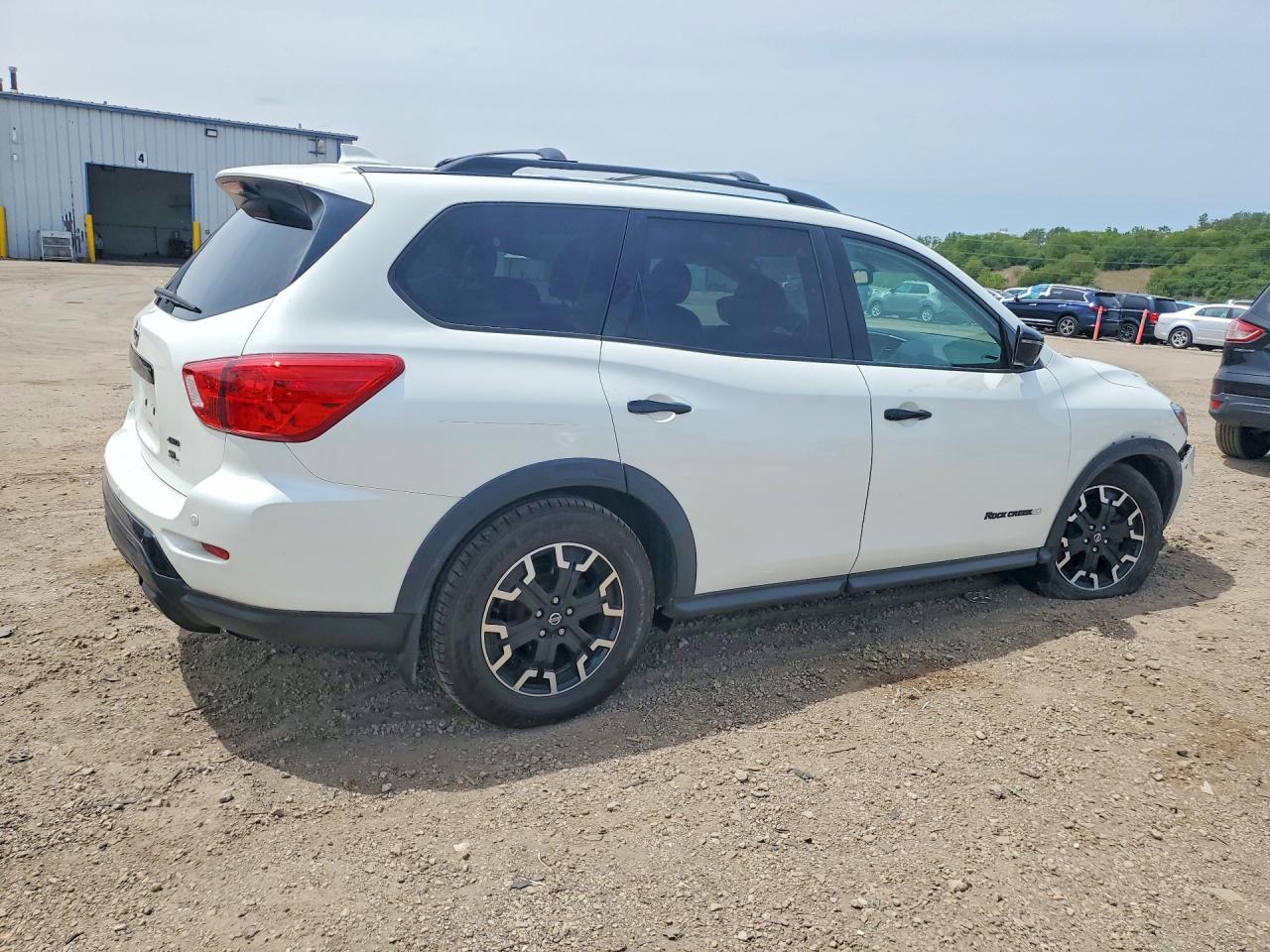 Nissan Pathfinder Sl