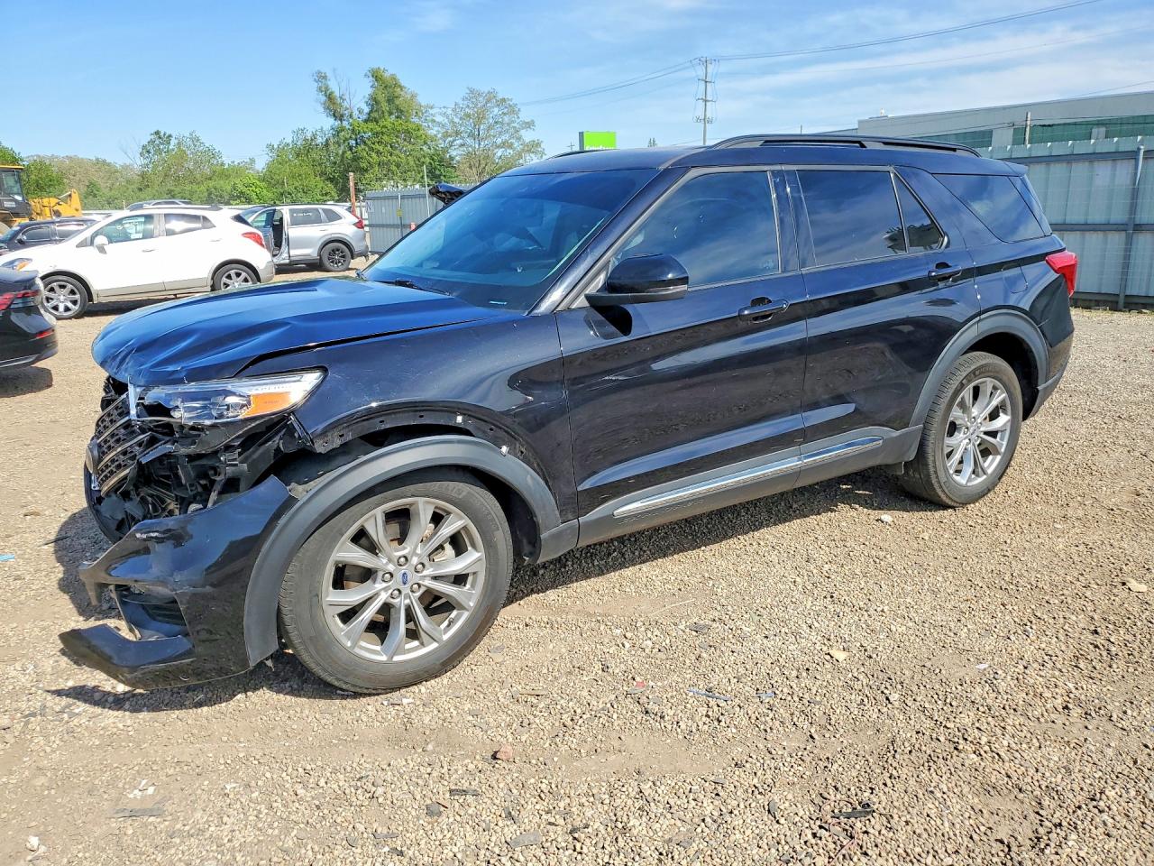 Salvage Ford Explorer Image