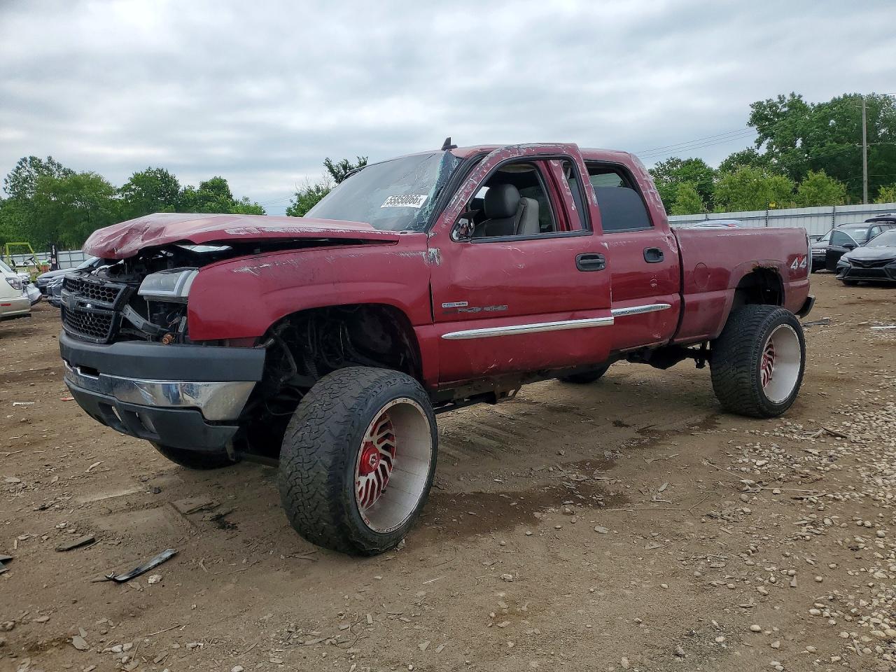 Salvage GMC Sierra Image