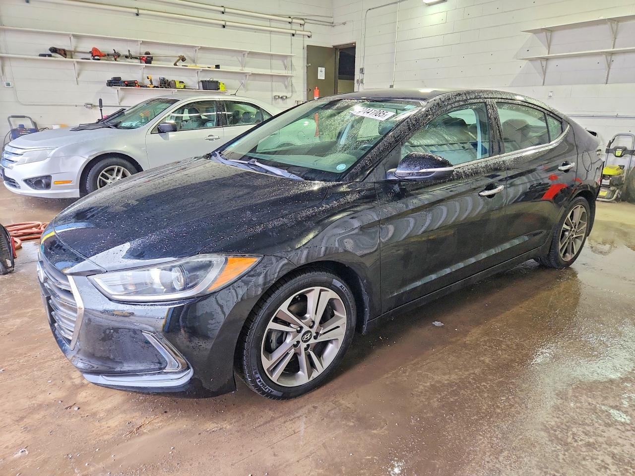 Salvage Hyundai ELANTRA Image