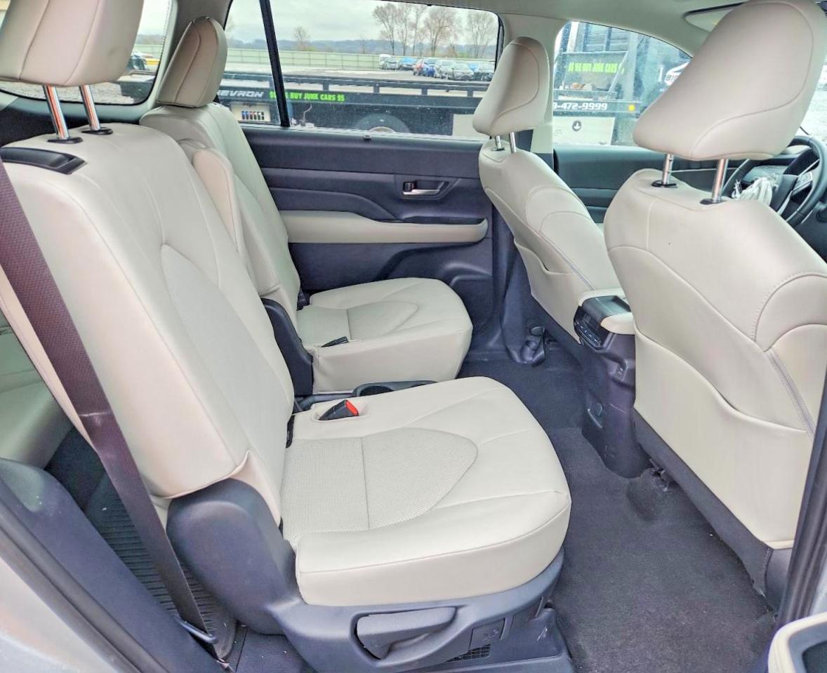 Toyota Grand High Xle