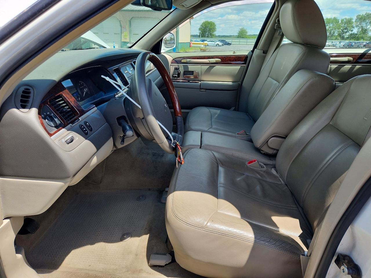 Lincoln Towncar Signature Limited