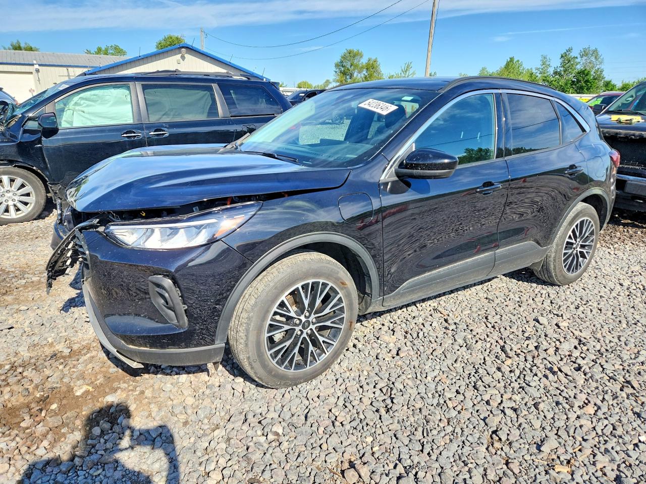 Salvage Ford Escape Image