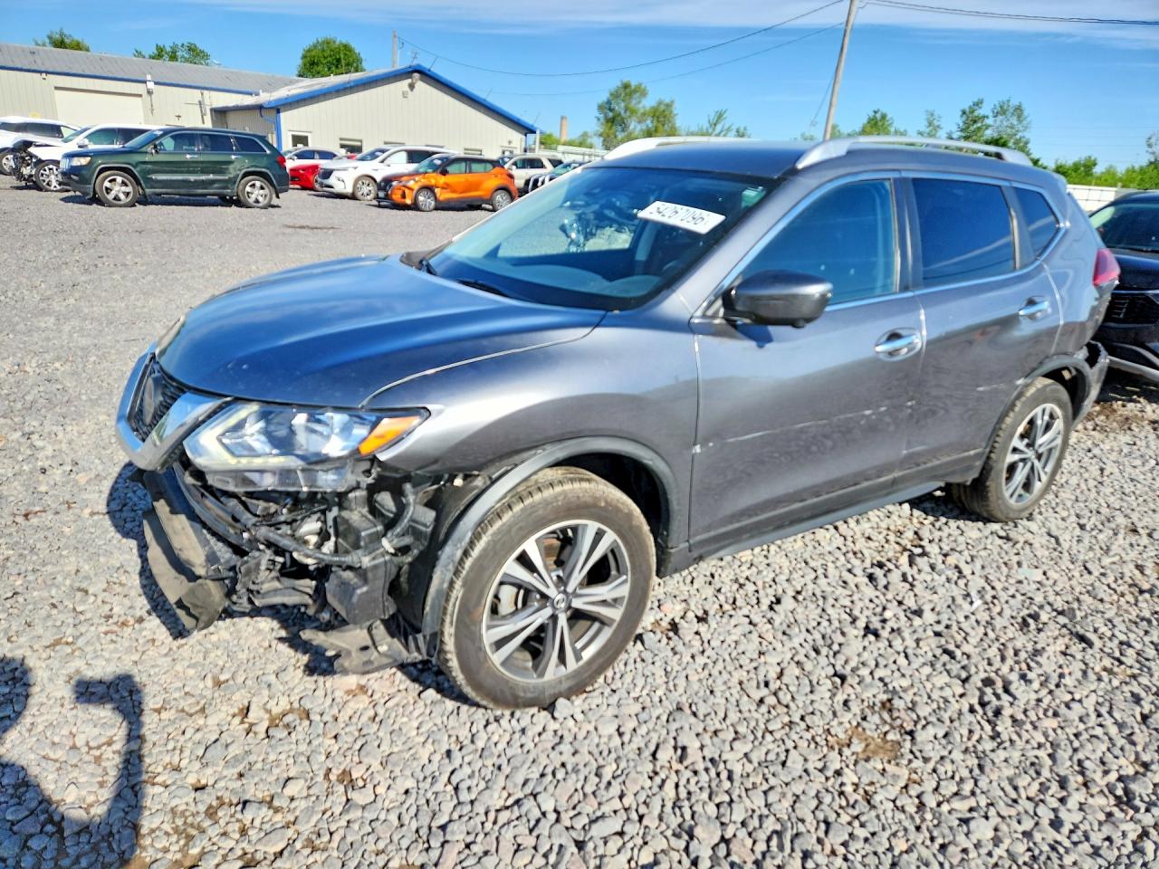 Salvage Nissan Rogue Image