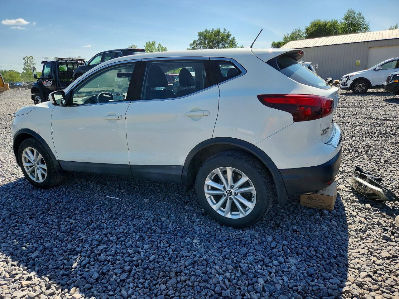 Nissan Rogue S